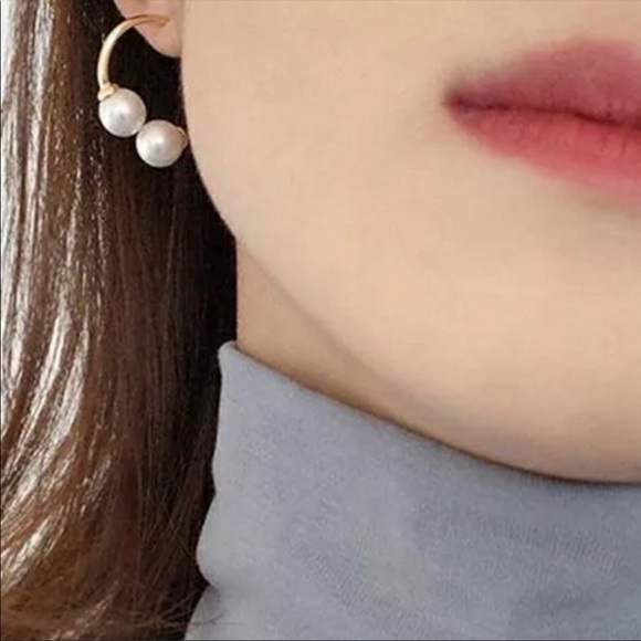 NEW Double Sided Faux Pearl & Gold Hoop Earrings - Picture 7 of 11